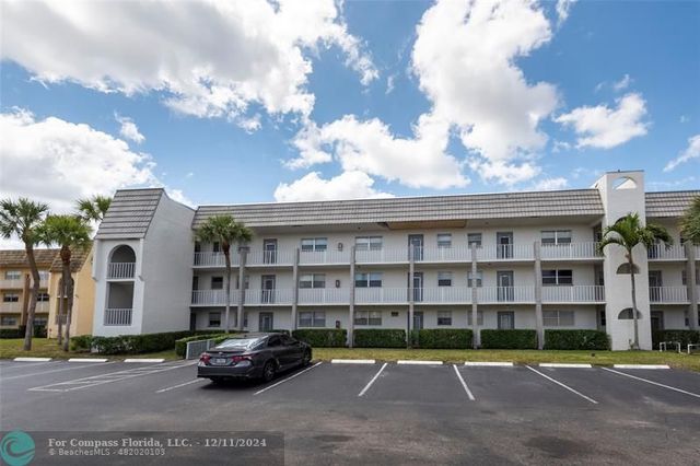 $119,000 | 8515 Sunrise Lakes Boulevard, Unit 301 | Sunrise Lakes