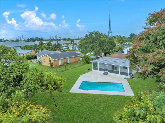 $579,900 | 5401 Lakeshore Drive | Mangonia Park