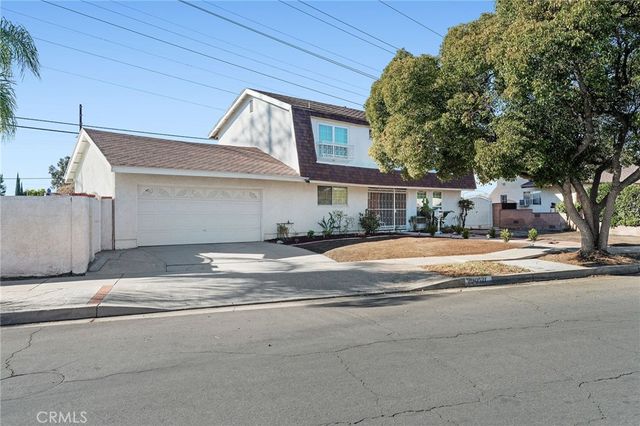 $839,999 | 10521 Cedros Avenue | Mission Hills