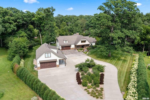 $749,900 | 2676 Southeast Windermere Drive | Tremont Township - Tazewell County