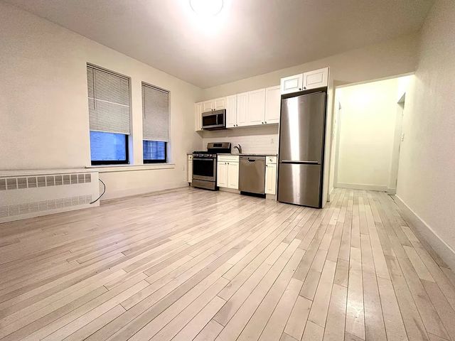 $2,200 | 5008 Broadway, Unit 2H | Inwood