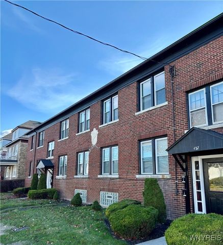 $995 | 418 Skillen Street, Unit 4 | Riverside