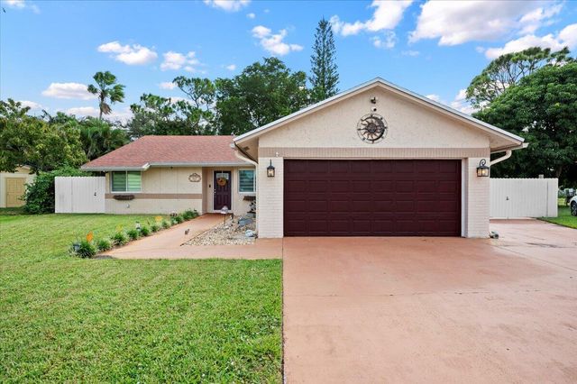 $475,000 | 487 Foresta Terrace