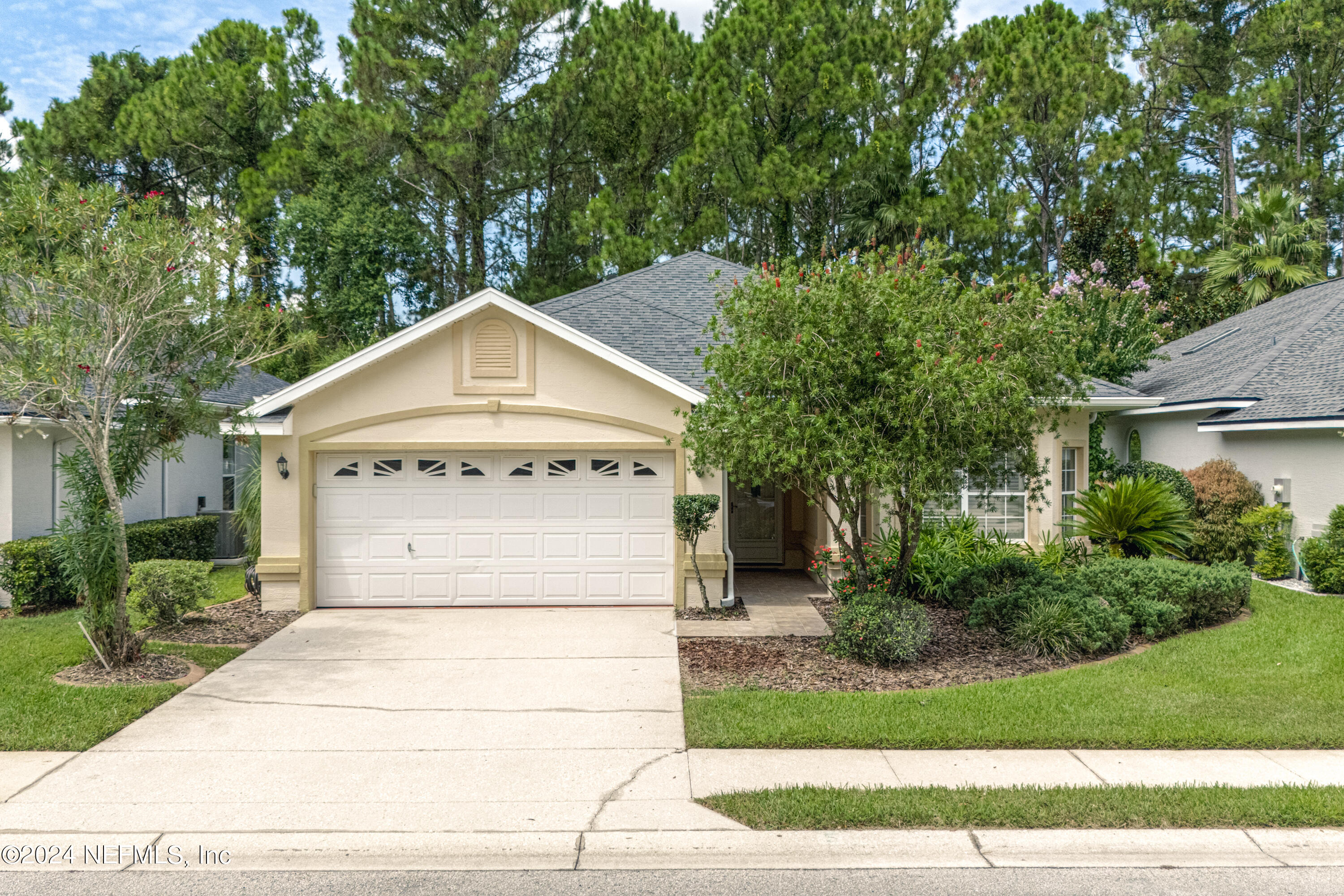 mls-945 Ridgewood Ln-02