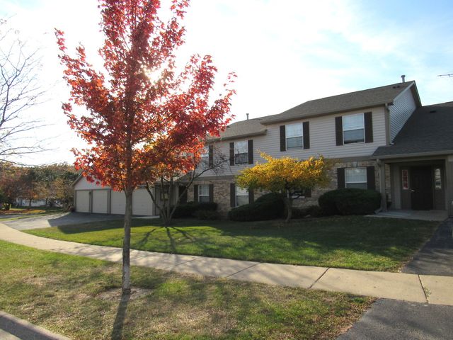 $1,875 | 1321 North Red Oak Circle, Unit 1 | Fairfield Village