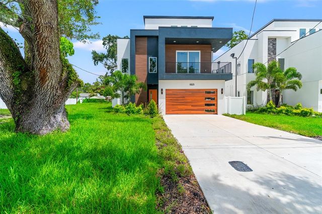 $1,250,000 | 1017.5 West Coral Street | Riverside Heights