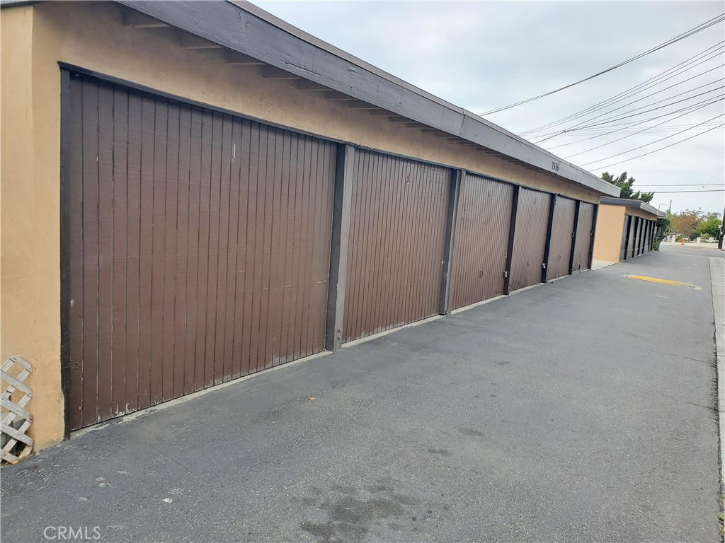 a view of a garage