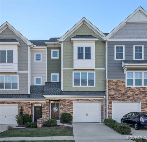 $530,000 | 5227 Bedford Falls Circle | Twin Hickory