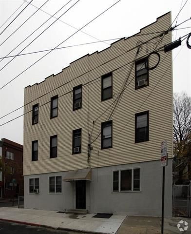 $1,850 | 282 New York Avenue, Unit 5 | The Heights