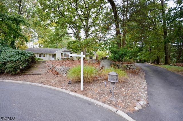 $5,999 | 542 Kiowa Drive | Franklin Lakes