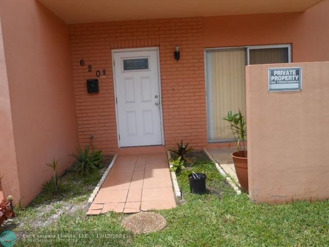 $338,500 | 620 Southwest 80th Terrace | North Lauderdale Village