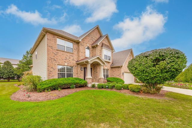 $675,000 | 25711 Meadowland Circle | Plainfield