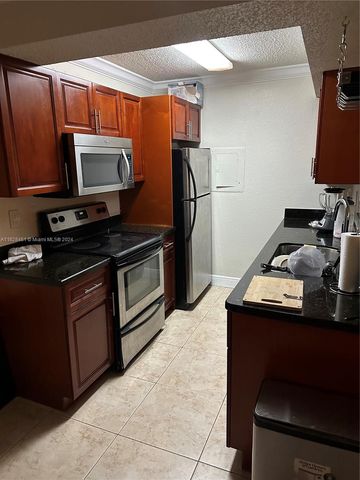 $2,100 | 15590 Southwest 106th Lane, Unit 1103 | The Hammocks