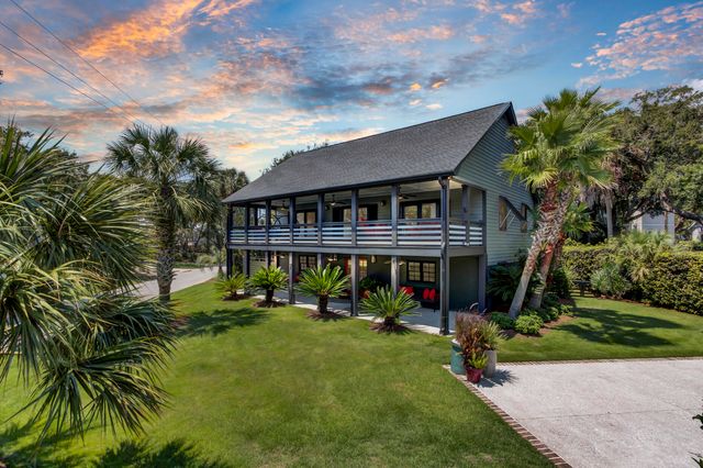 $2,499,000 | 7 37th Avenue | Isle of Palms