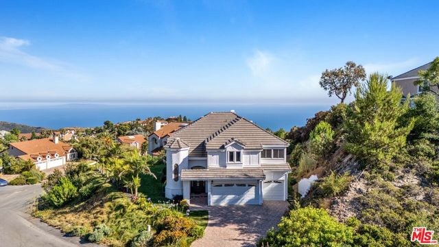 $3,000,000 | 23472 West Moon Shadows Drive | Malibu Land Side