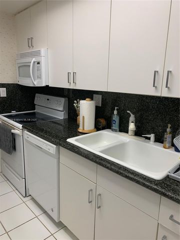 $2,600 | 9805 Northwest 52nd Street, Unit 418 | Doral Park