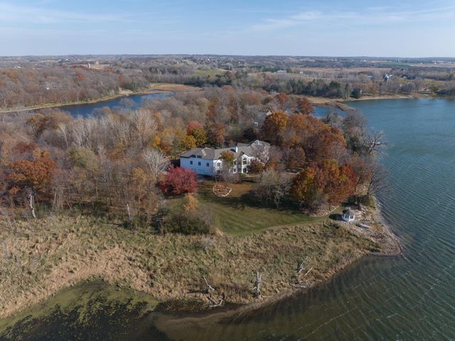 $3,300,000 | 5441 Raven Point Road | Spring Lake Township - Scott County