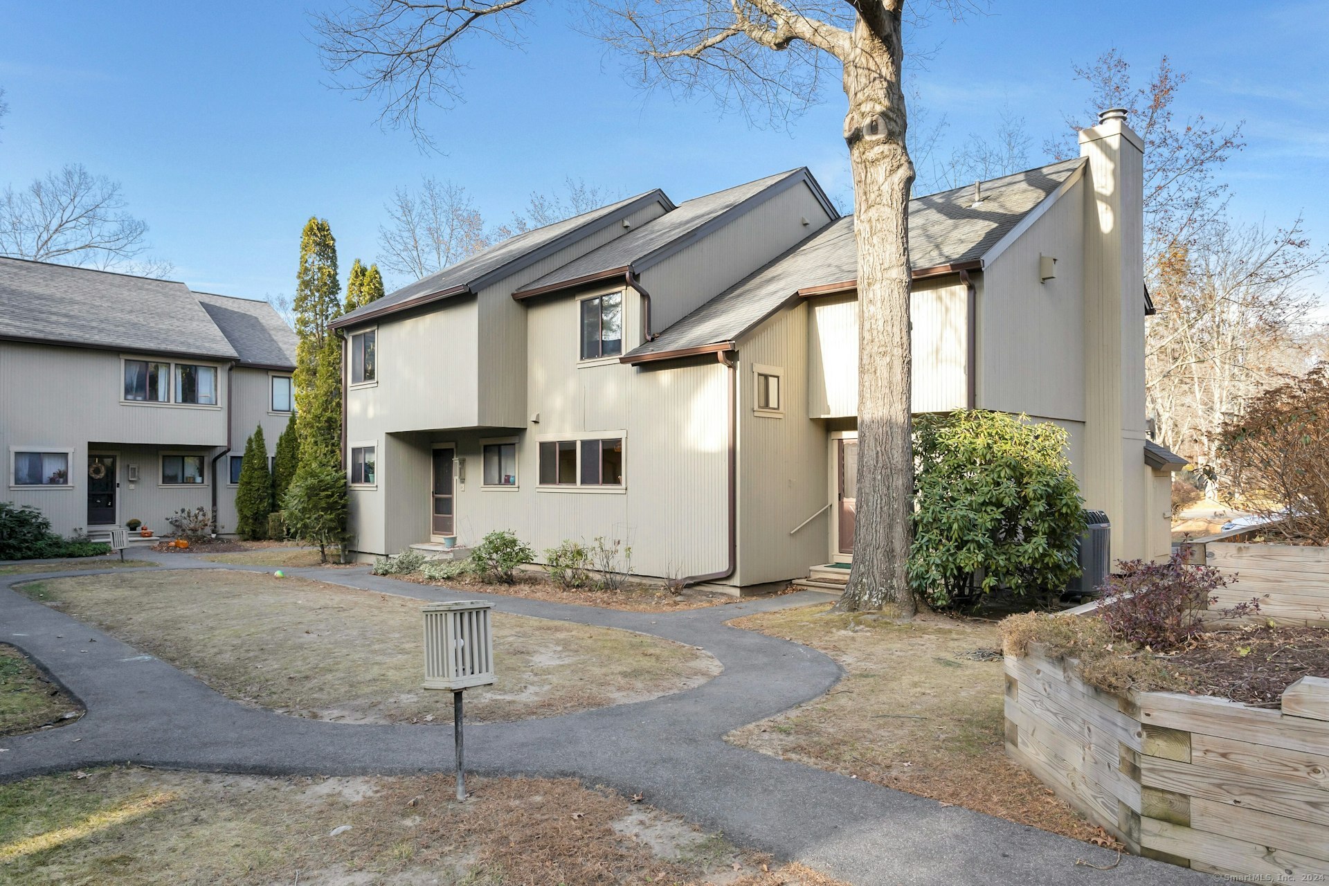 Front entry courtyard