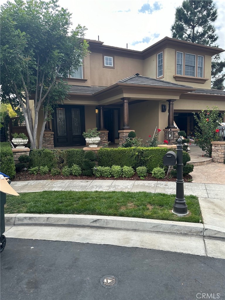 a front view of house with yard