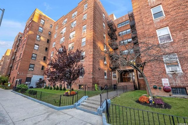 $268,000 | 64-74 Saunders Street, Unit 4A | Rego Park