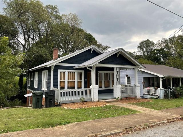 $1,600 | 752 East Main Street | Elkin