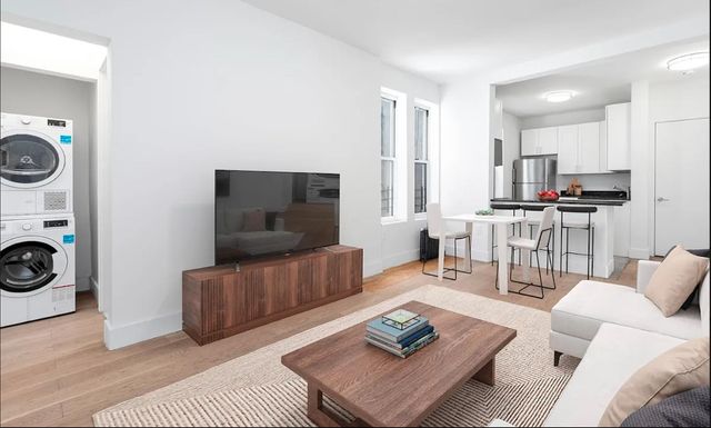 $3,150 | 442 Decatur Street, Unit 7D | Bedford-Stuyvesant