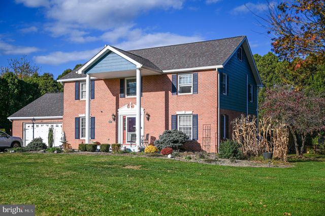 $415,000 | 805 Lupton Drive | Martinsburg