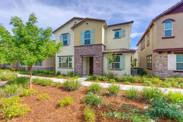 $570,000 | 10895 Portico Circle | Stone Creek