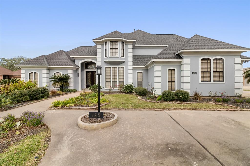 Welcome to your dream home in the Timbercreek Subdivision of Lake Jackson Farms, spanning 3,862 SqFt with 4 spacious bedrooms, 3 luxurious baths, a circle driveway & a side entry 3-Car Attached Garage.