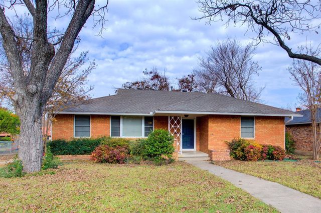 $2,200 | 2645 Woodmere Drive | Kiestwood Historical Homeowners Association