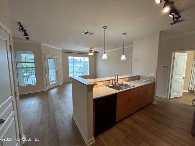 $162,900 | 8290 Gate Parkway West, Unit 617 | Gardens of Bridgehampton