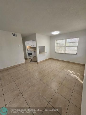 $1,790 | 1150 Northeast 17th Court, Unit 16 | Middle River Terrace