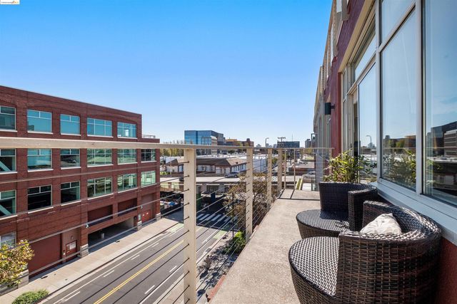 $695,000 | 5855 Horton Street, Unit 524 | Emeryville