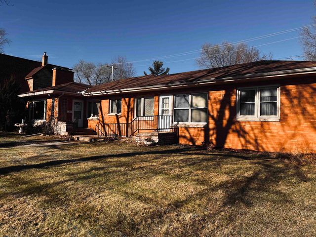 $295,000 | 409 West Edgewater Street | Portage