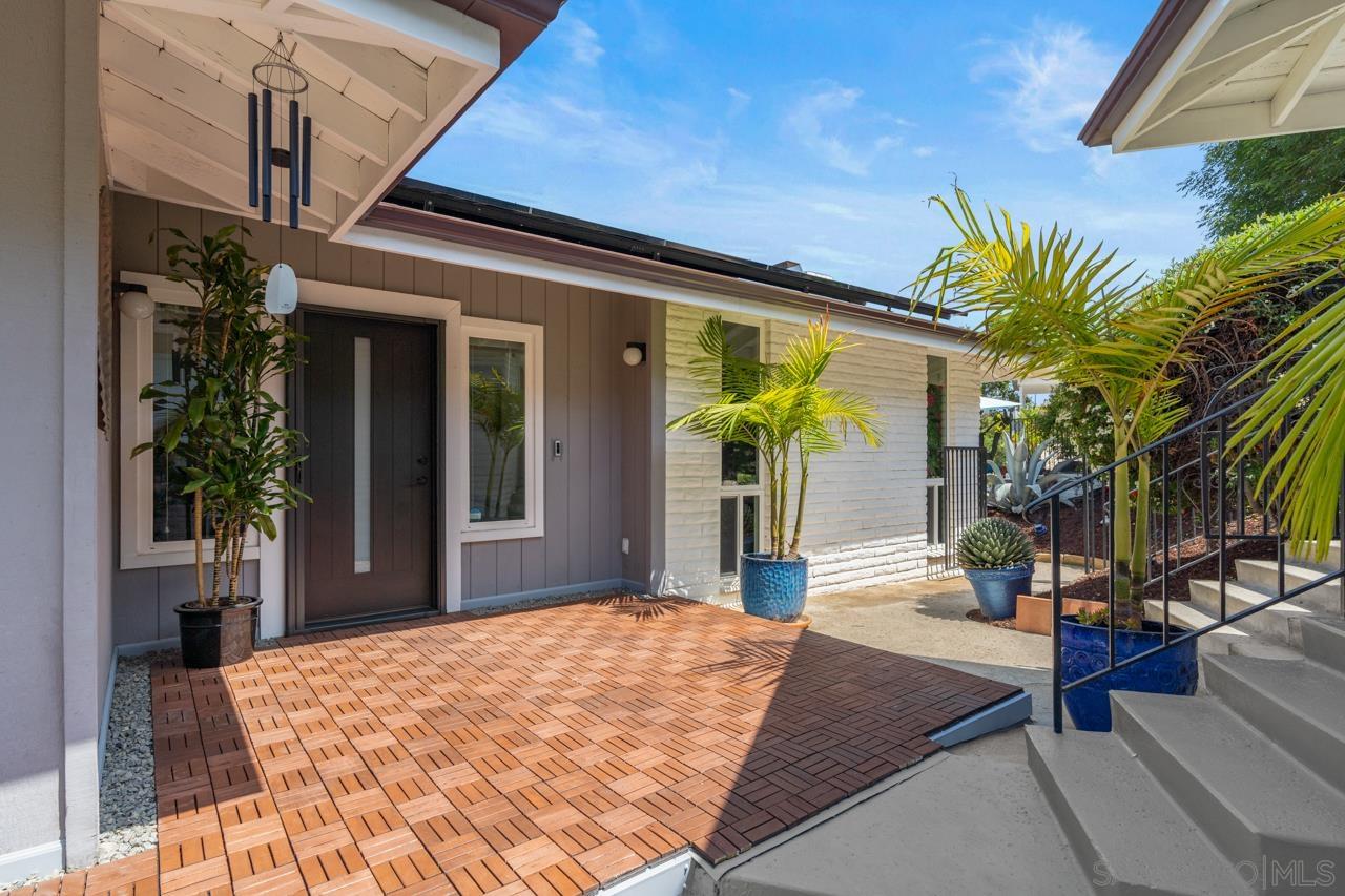 a house view with a outdoor space