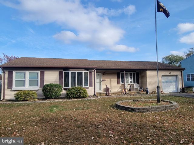 $425,000 | 10 Lafayette Court | Barnegat Township - Ocean County