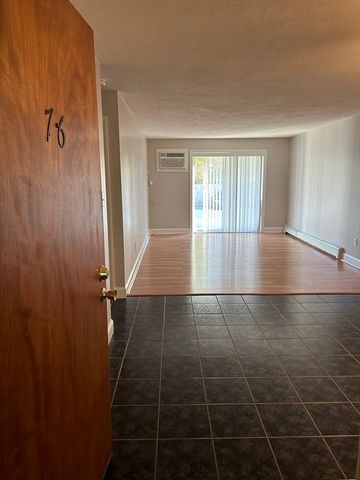 $269,900 | 12 Kenmar Drive, Unit 76 | Nutting Lake