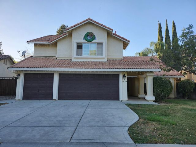 $555,000 | 1928 Alps Drive | Los Banos