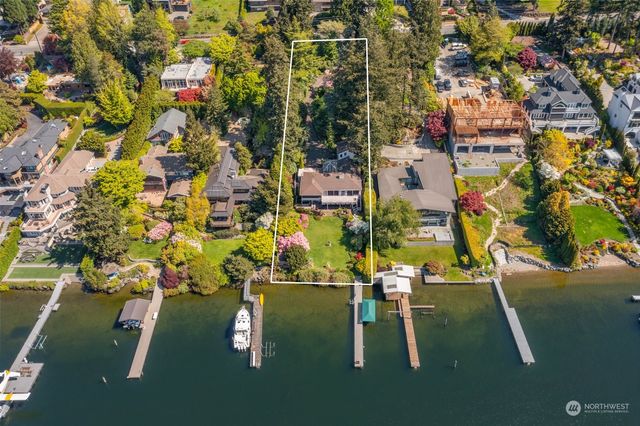 $14,900,000 | 9525 Lake Washington Boulevard Northeast | Northwest Bellevue