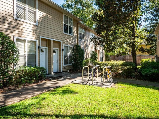 $189,000 | 3521 Southwest 30th Way, Unit 103 | Woods Edge South