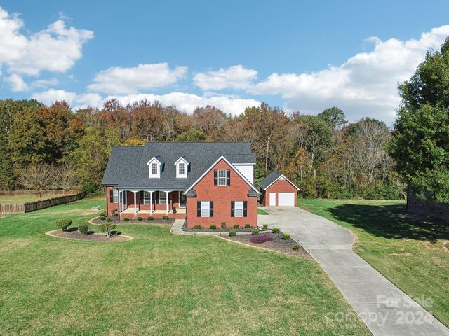 $625,000 | 4225 Cheshire Glen Drive | Goose Creek Township - Union County