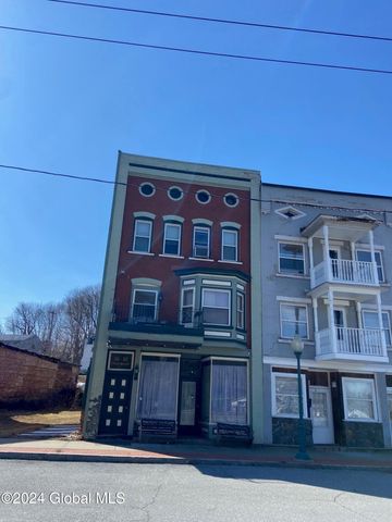 $750 | 36-38 Main Street | Whitehall