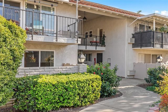 $2,600 | 2271 Via Puerta, Unit D | Laguna Woods