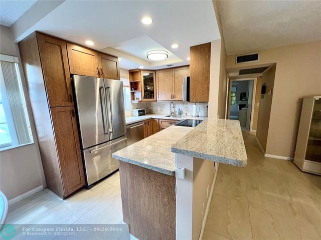 $194,900 | 21 Lyndhurst A, Unit 21 | West Deerfield Beach