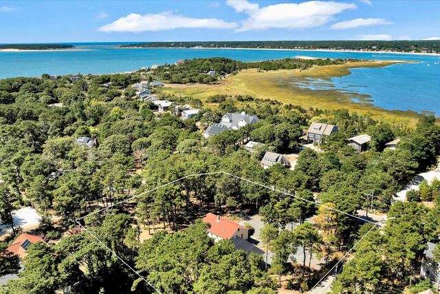 $1,250,000 | 45 Indian Neck Road | Wellfleet