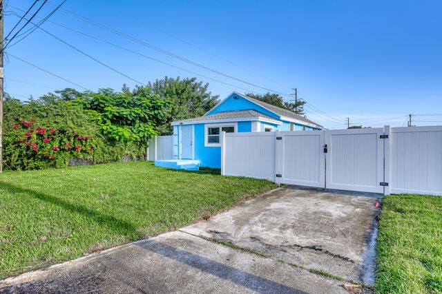 $485,000 | 180 West 15th Street | Inlet Grove