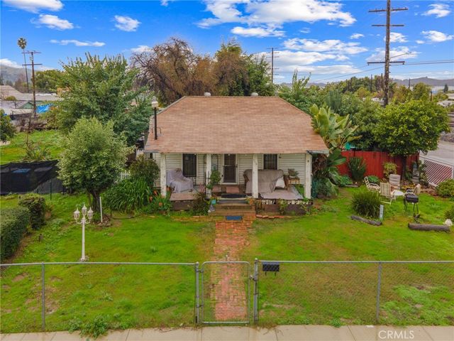 $1,399,000 | 115 South Myrtle Avenue | Pomona