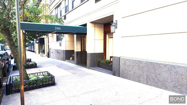 $495,000 | 200 East 84th Street, Unit 4A | Upper East Side