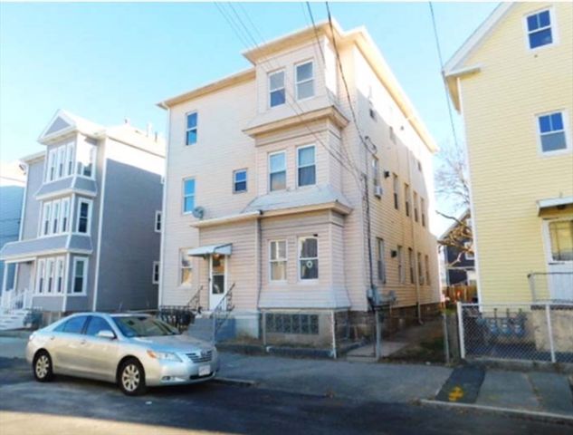 $1,700 | 12 Harmony Street, Unit 3S | South New Bedford