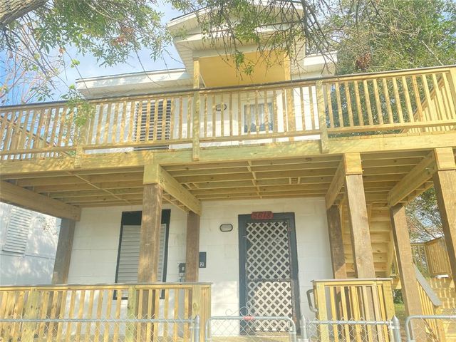 $850 | 5618 Avenue L, Unit UP | Bayou Shore